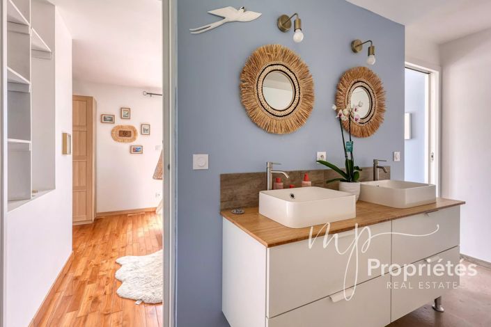 Image No.7-3 Bed House for sale