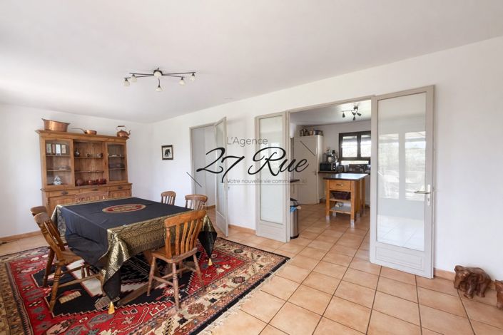 Image No.4-6 Bed House for sale