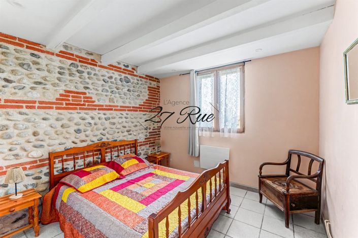 Image No.13-12 Bed House for sale
