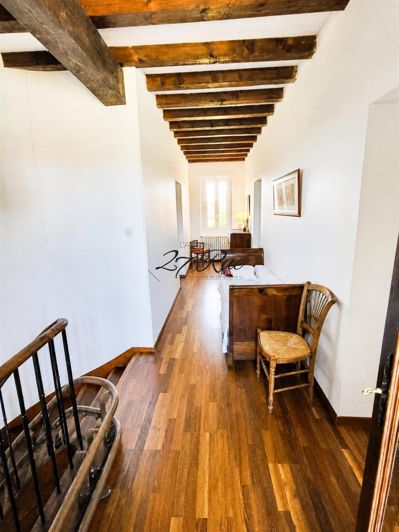 Image No.11-6 Bed House for sale