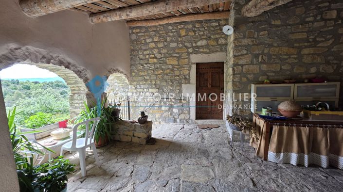 Image No.6-4 Bed House for sale
