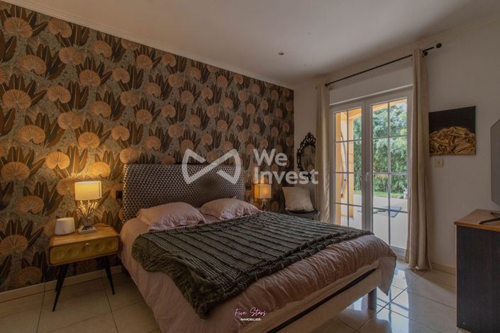 Image No.9-4 Bed House for sale