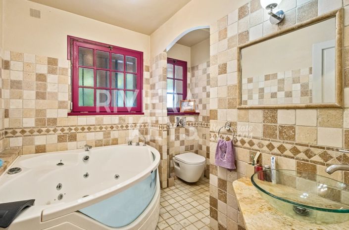 Image No.15-5 Bed House for sale