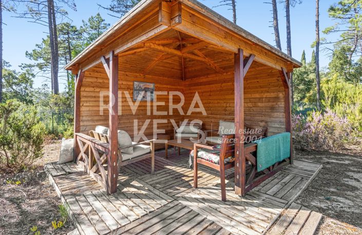 Image No.17-5 Bed House for sale