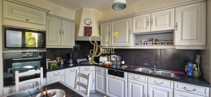 Image No.8-4 Bed House for sale