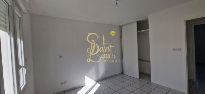 Image No.10-3 Bed House for sale
