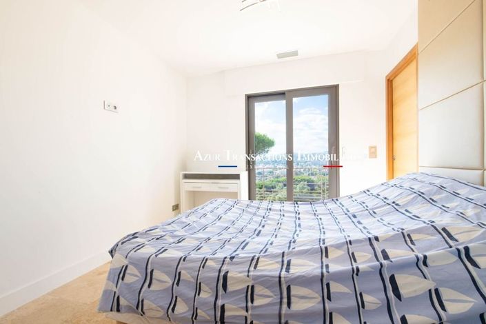 Image No.16-5 Bed House for sale