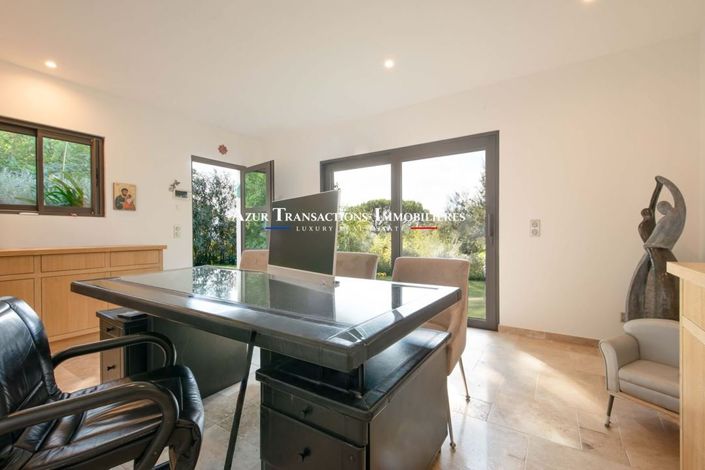 Image No.18-5 Bed House for sale