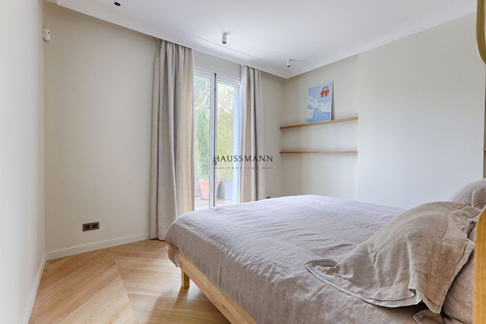 Image No.11-5 Bed House for sale