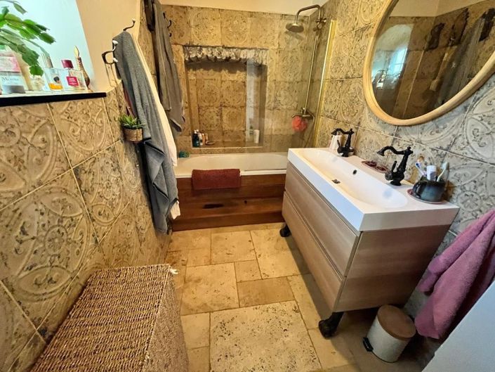 Image No.20-4 Bed House for sale