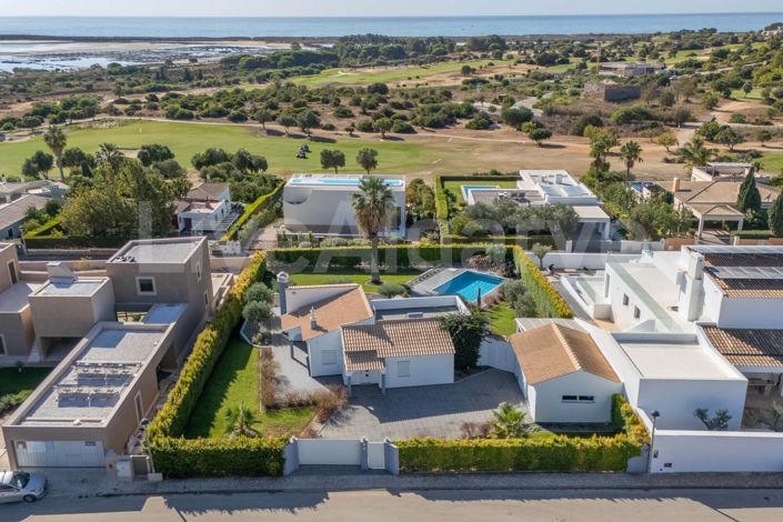 SEA VIEW | LUXURY T2 VILLA AT VALE DE LAMA FOR SALE - LAGOS