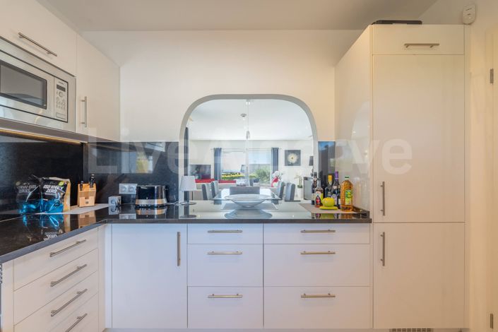 Image No.19-2 Bed House for sale