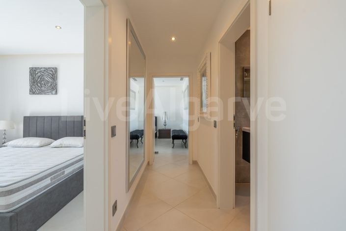 Image No.22-2 Bed House for sale