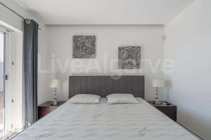Image No.30-2 Bed House for sale