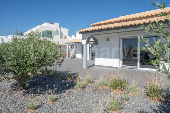 Image No.35-2 Bed House for sale