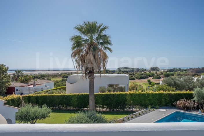 Image No.40-2 Bed House for sale