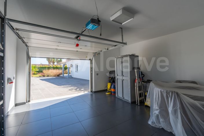 Image No.43-2 Bed House for sale