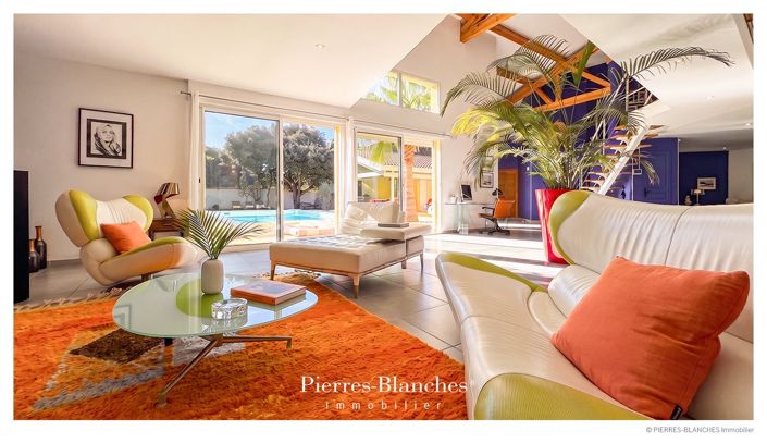 Image No.5-6 Bed House for sale