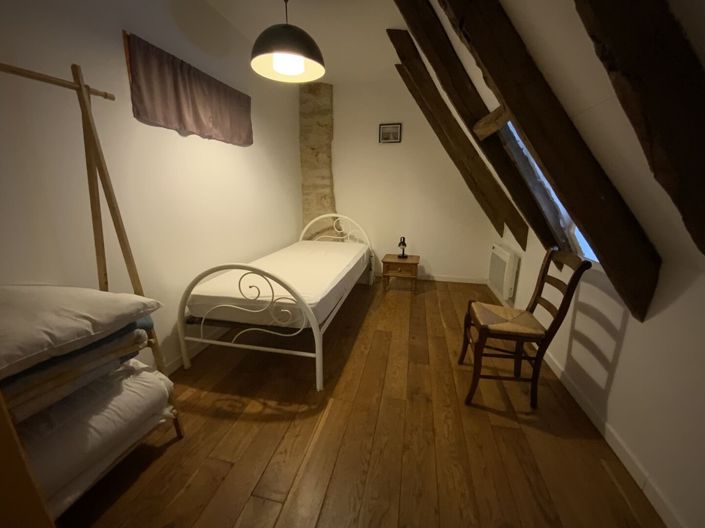Image No.12-2 Bed Property for sale