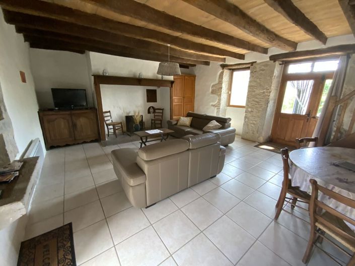 Image No.4-2 Bed Property for sale