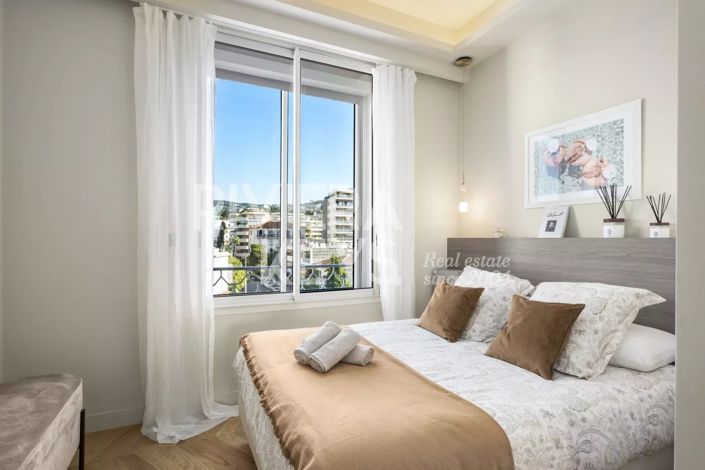 Image No.8-3 Bed Apartment for sale