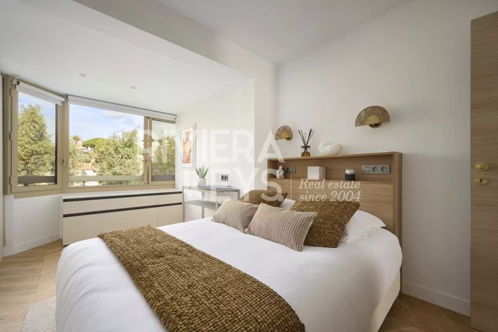 Image No.12-3 Bed Apartment for sale