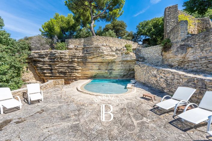Image No.4-5 Bed Property for sale