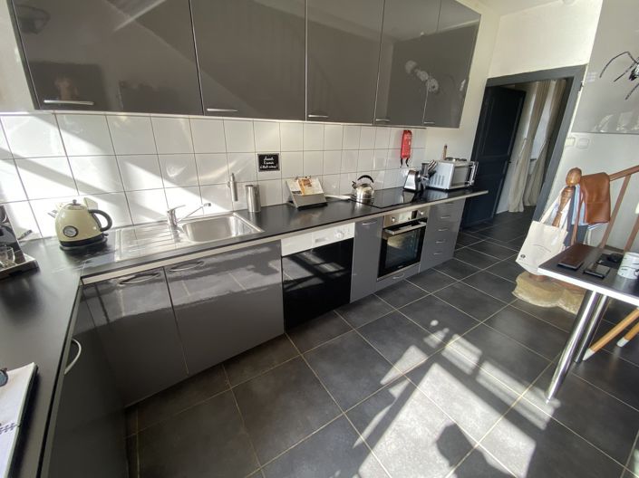 Image No.7-3 Bed House for sale