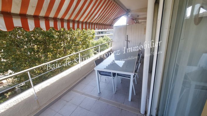 Image No.3-Appartement de 2 chambres à vendre