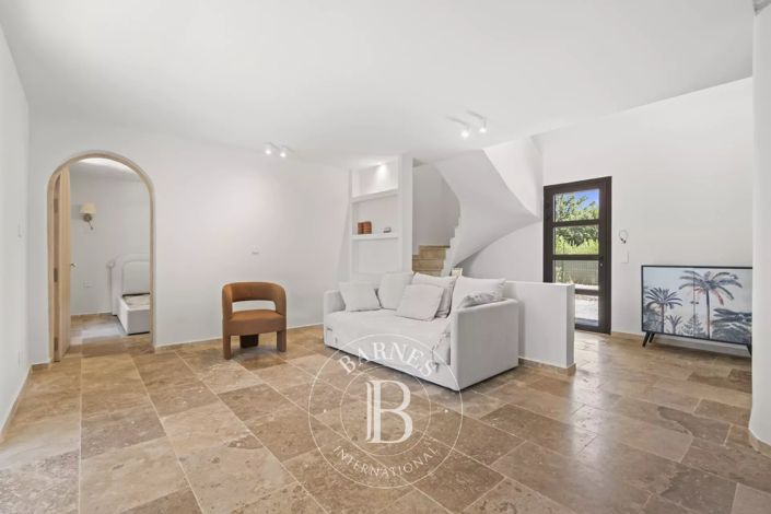 Image No.21-4 Bed House for sale
