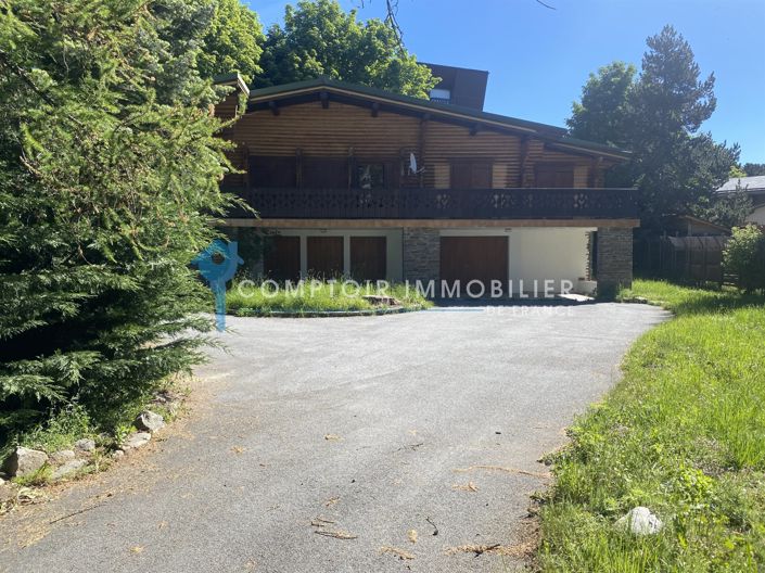 Image No.2-8 Bed House for sale