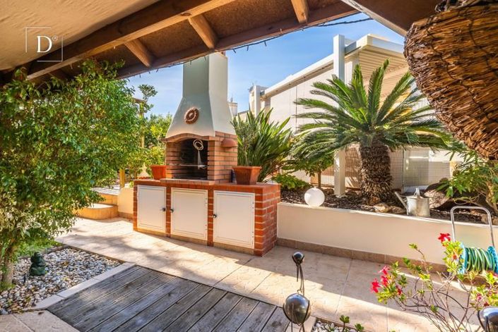 Image No.30-3 Bed House for sale