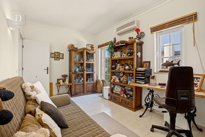 Image No.41-3 Bed House for sale