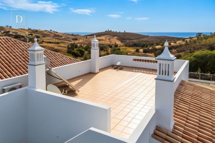 Image No.18-3 Bed House for sale