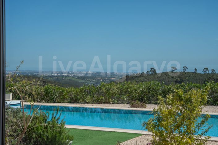 Image No.26-5 Bed House for sale