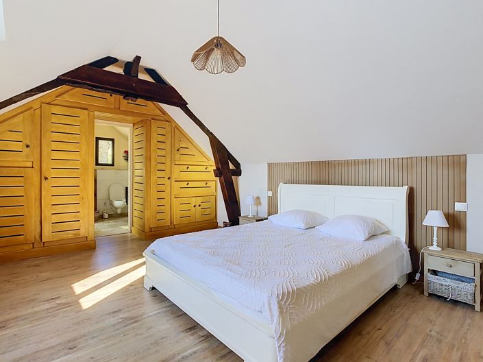Image No.8-4 Bed House for sale
