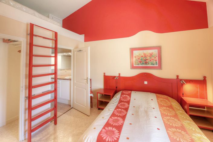 Image No.8-3 Bed House for sale