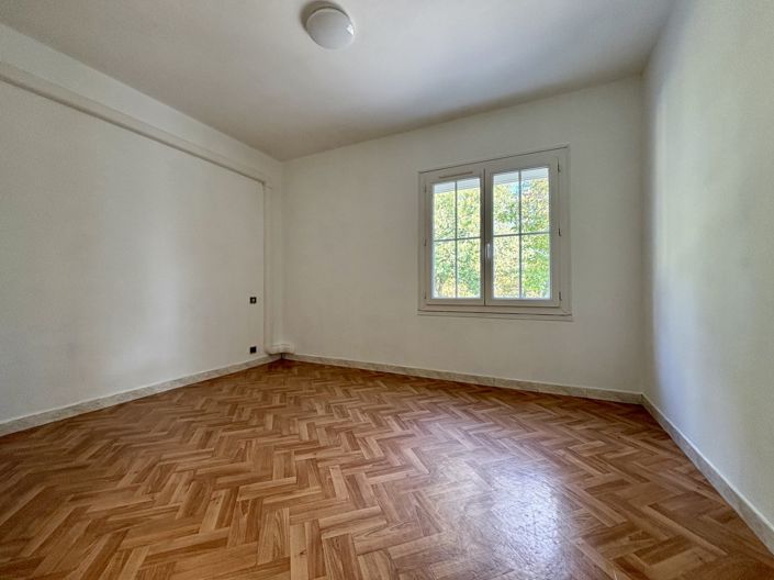 Image No.12-3 Bed House for sale