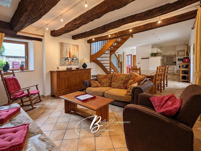 Image No.21-7 Bed House for sale