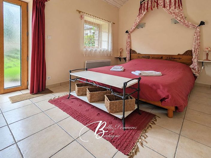 Image No.23-7 Bed House for sale