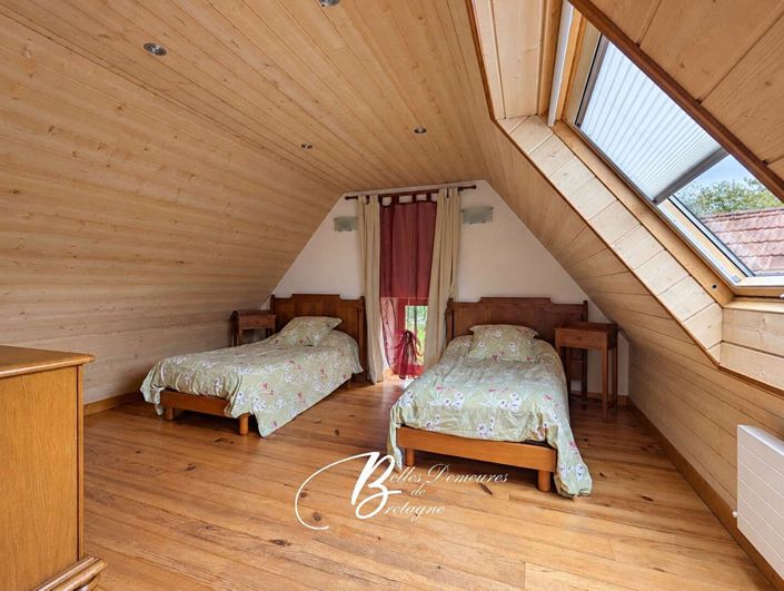 Image No.24-7 Bed House for sale