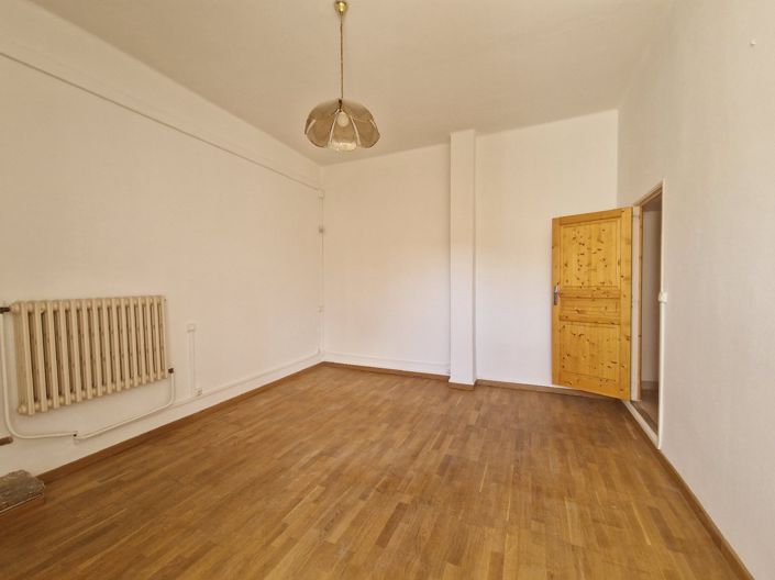 Image No.11-4 Bed House for sale