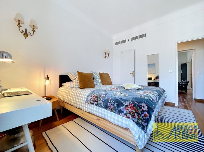 Image No.9-1 Bed Apartment for sale