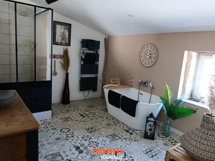 Image No.5-11 Bed House for sale