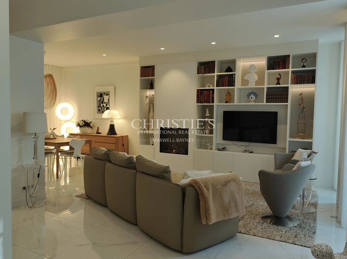 Image No.14-5 Bed House for sale