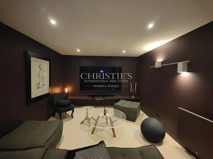 Image No.33-5 Bed House for sale