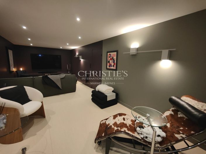 Image No.36-5 Bed House for sale