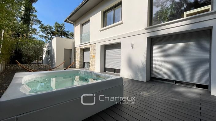Image No.12-5 Bed House for sale