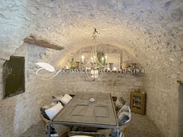 Image No.10-3 Bed House for sale