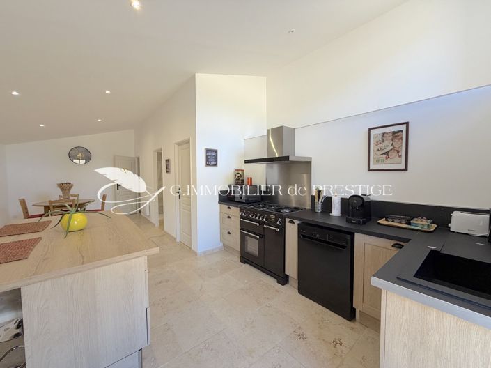 Image No.17-7 Bed House for sale